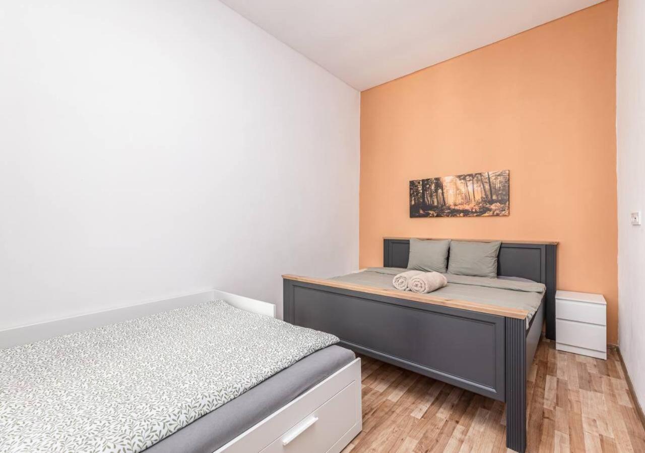 Elegance Apartments Прага Екстериор снимка