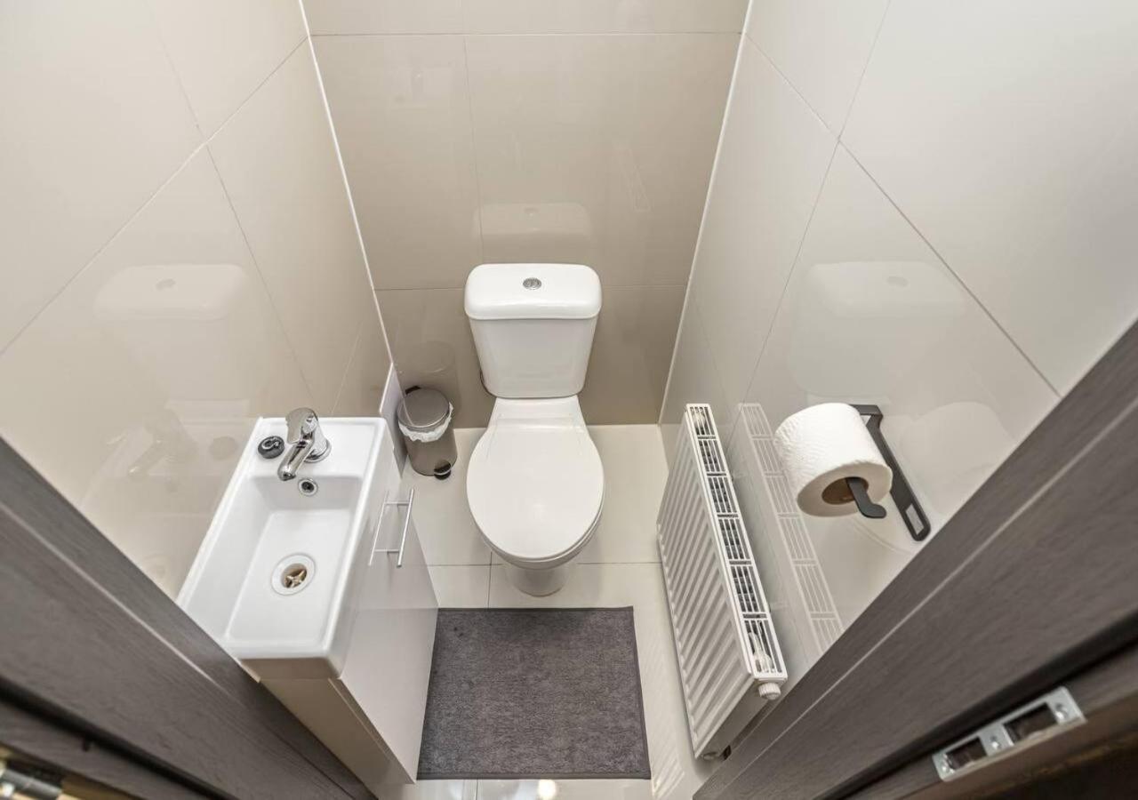 Elegance Apartments Прага Екстериор снимка