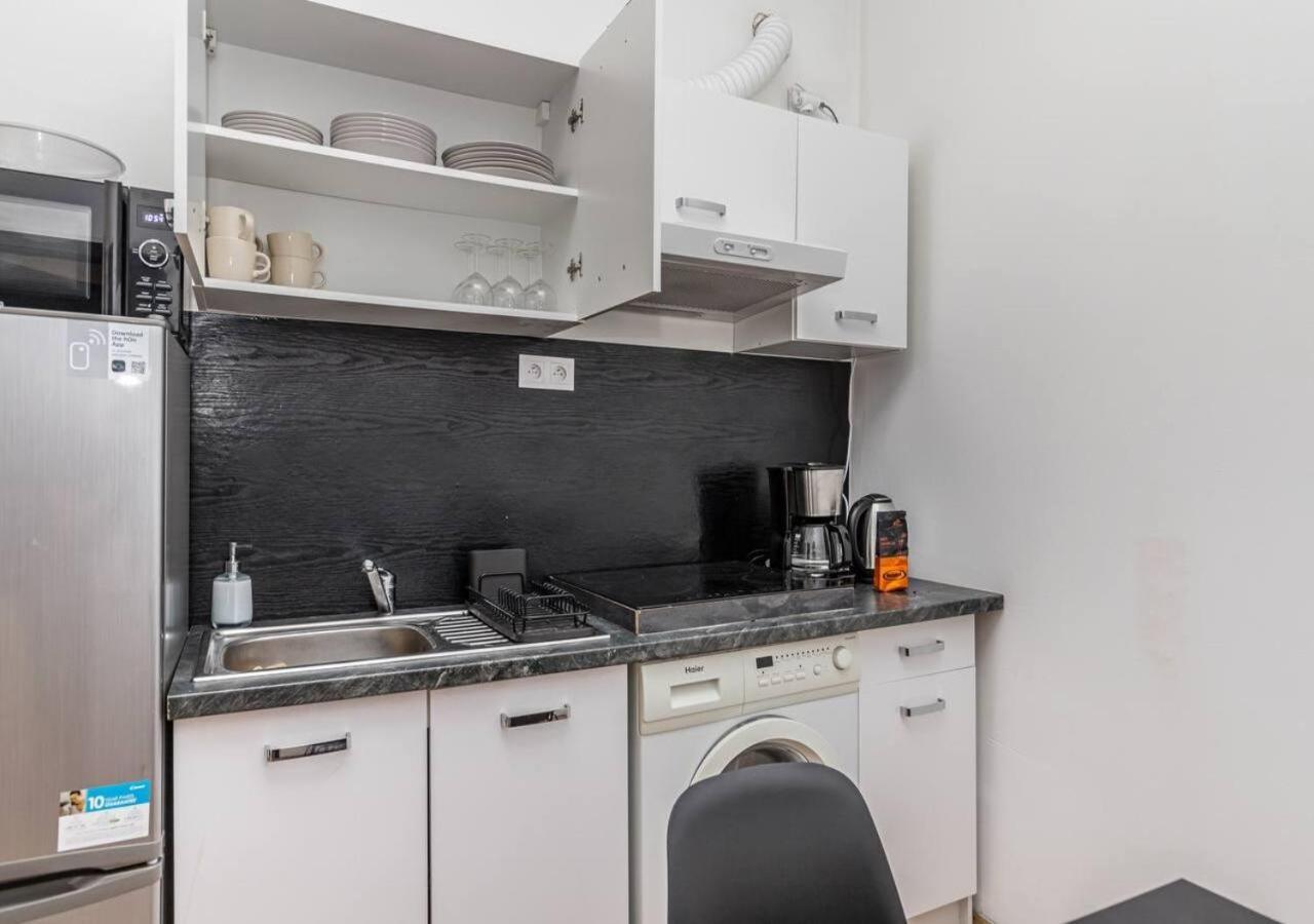 Elegance Apartments Прага Екстериор снимка