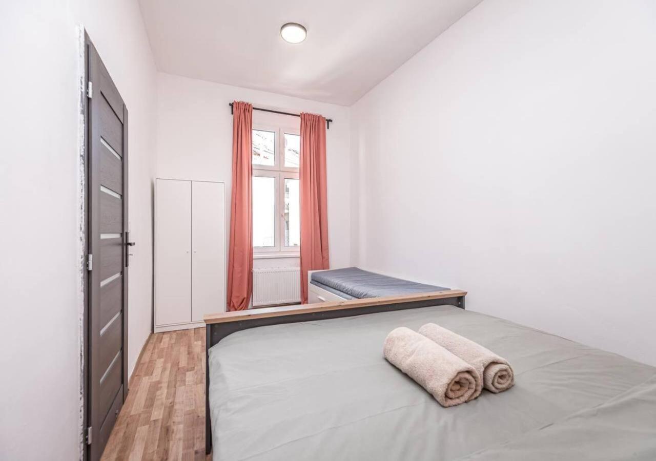Elegance Apartments Прага Екстериор снимка