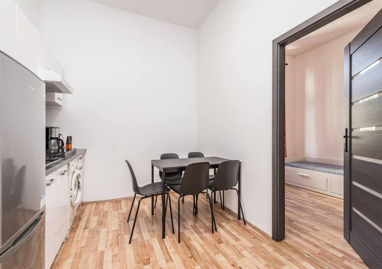 Elegance Apartments Прага Екстериор снимка
