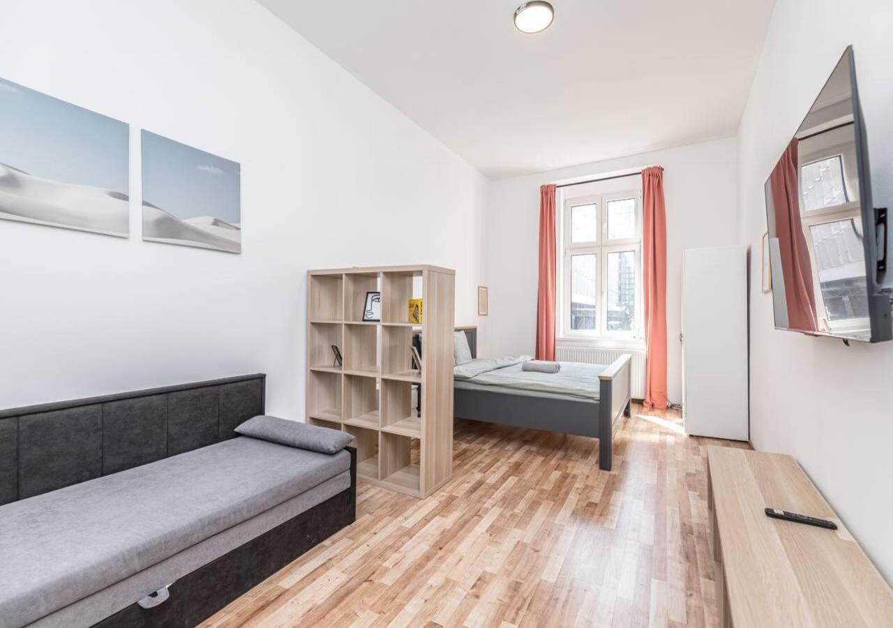 Elegance Apartments Прага Екстериор снимка