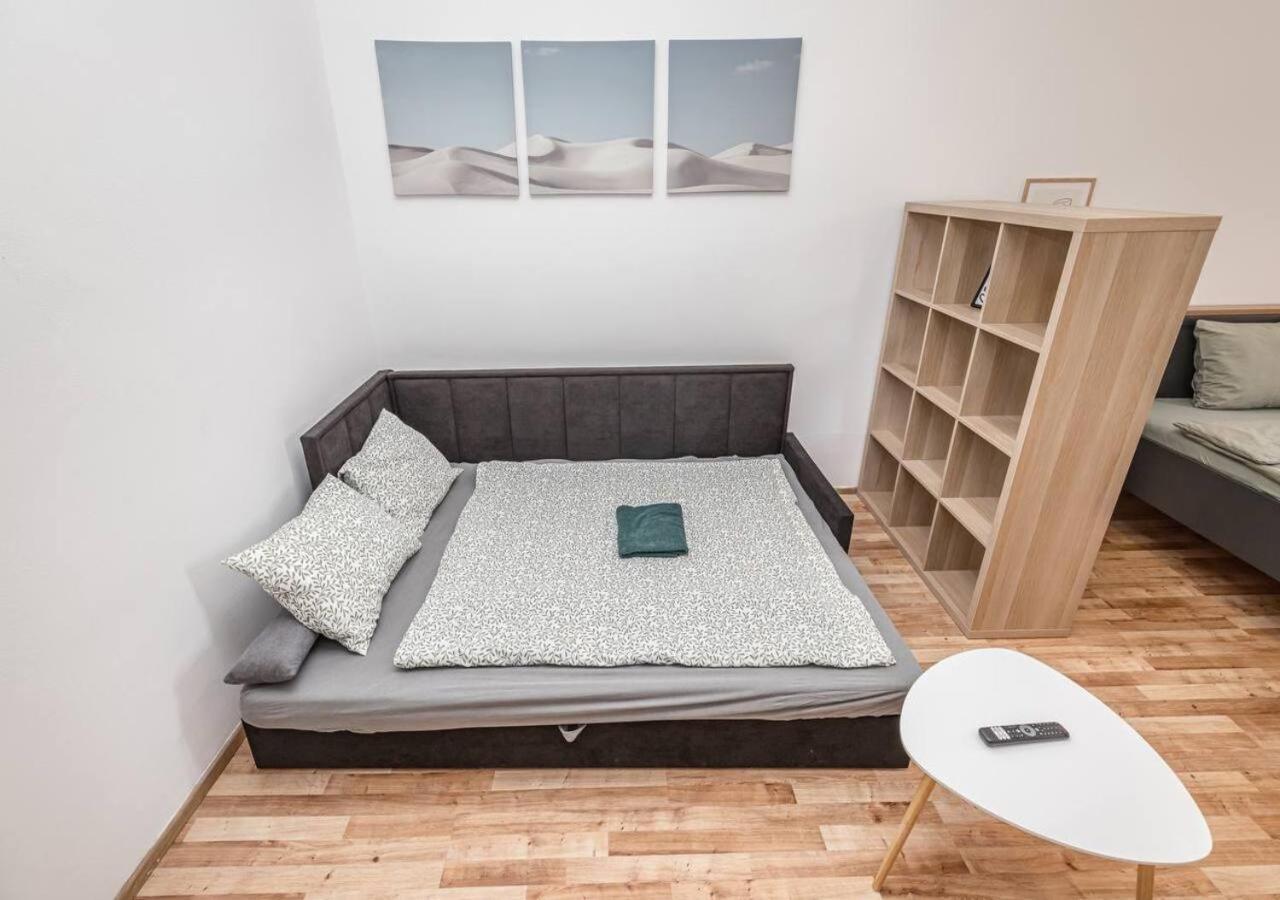 Elegance Apartments Прага Екстериор снимка