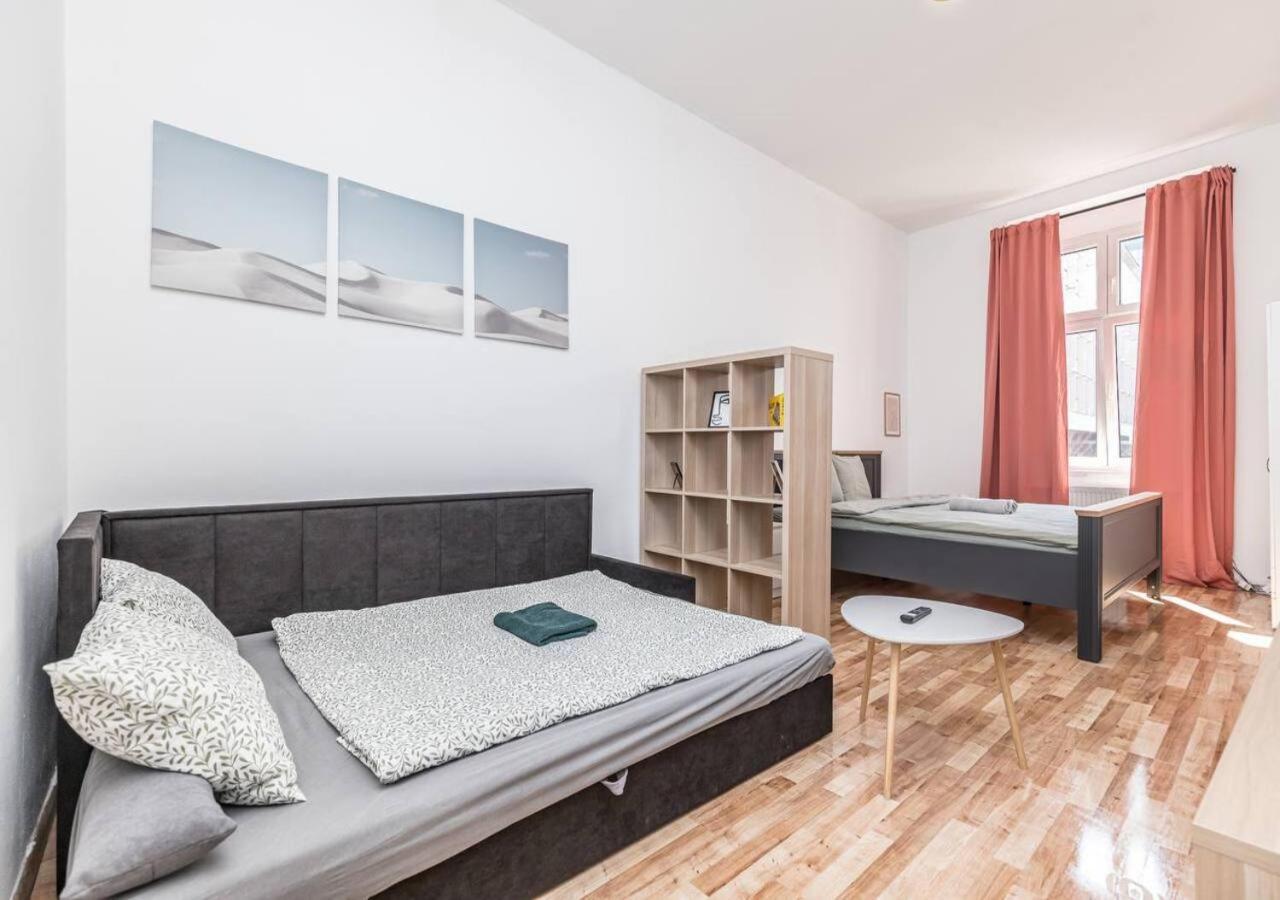 Elegance Apartments Прага Екстериор снимка