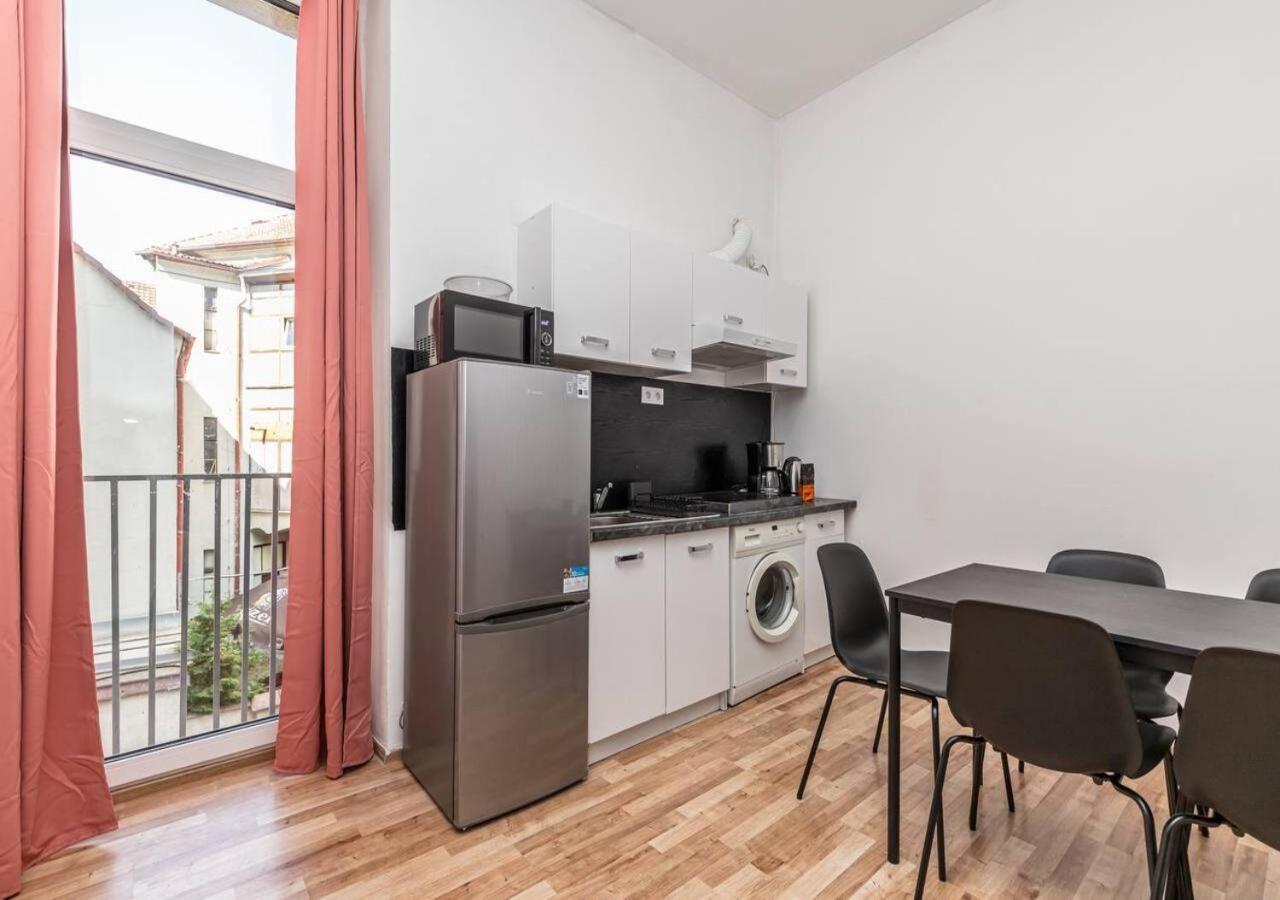 Elegance Apartments Прага Екстериор снимка